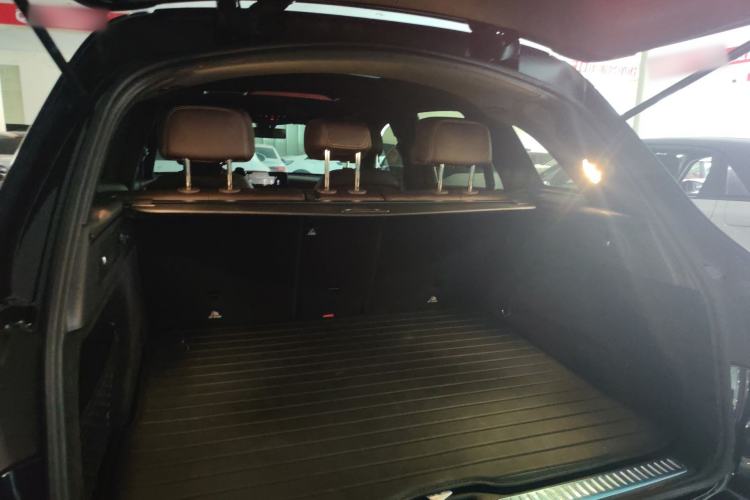 Used Mercedes-Benz GLC 2022 GLC 260 L 4MATIC Luxury Model Trunk