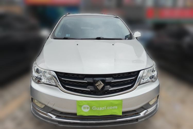 Used Baojun 730 2016 1.5T Manual Comfort Version 7 Seats Front