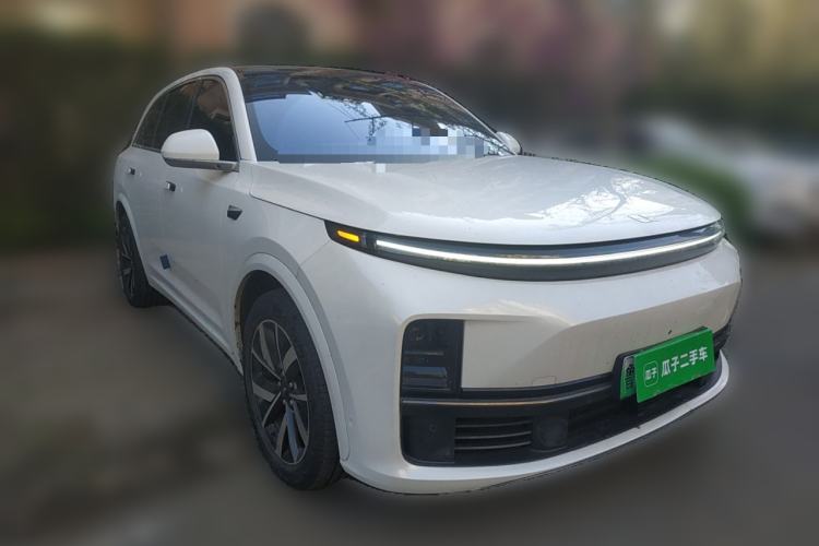 Used Li Auto L7 2023 Air model Front Right 45 Deg