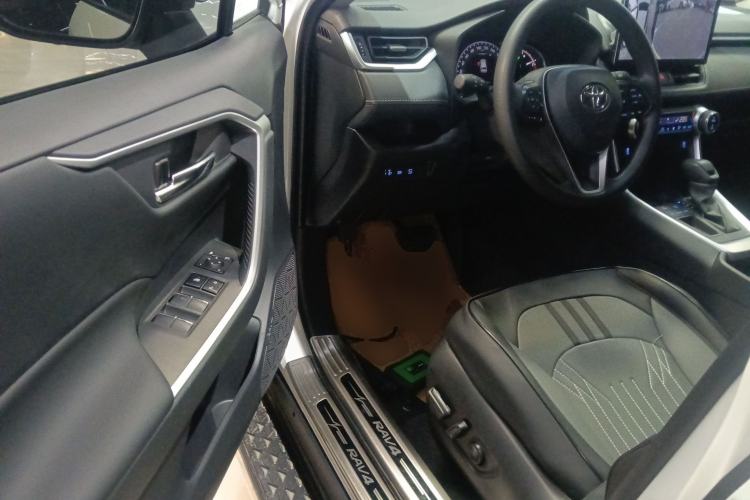 Used Toyota RAV4 2020 2.0L CVT Two-Wheel Drive Fashion Edition
