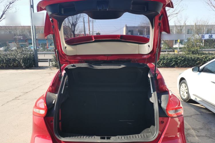 Used Ford Focus 2015 Hatchback 1.6L Automatic Fashion Edition
