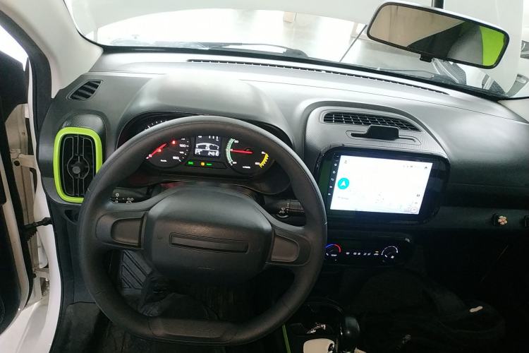 Used Roewe Clever 2021 302 km New Four-Seater Super-Efficient Version Center Console