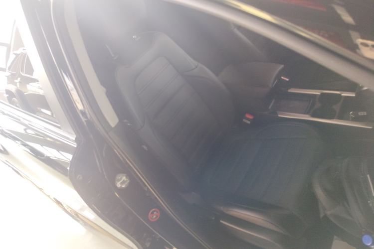 Used Honda CR-V 2021 240TURBO CVT Two-Wheel Drive Urban Edition Right Front Seat