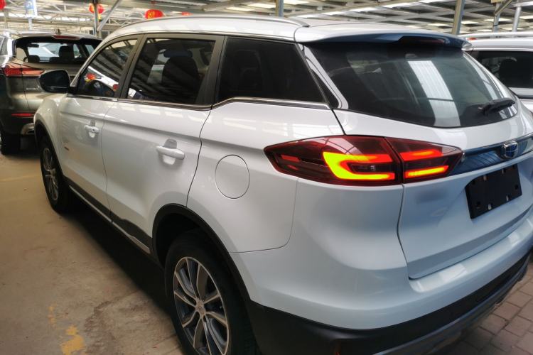 Used Geely Auto Emgrand X7 Sport 2020 1.8TD DCT Two-Wheel Drive Smart Connect 4G-Enabled Version