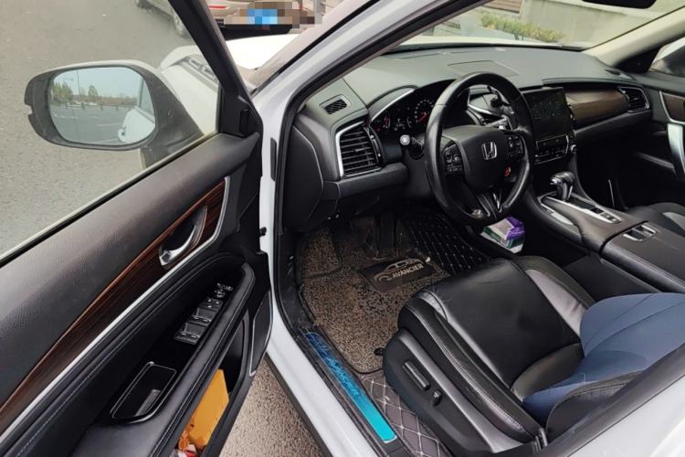 Used Honda Avancier 2017 240TURBO Two-Wheel Drive Premium Edition
