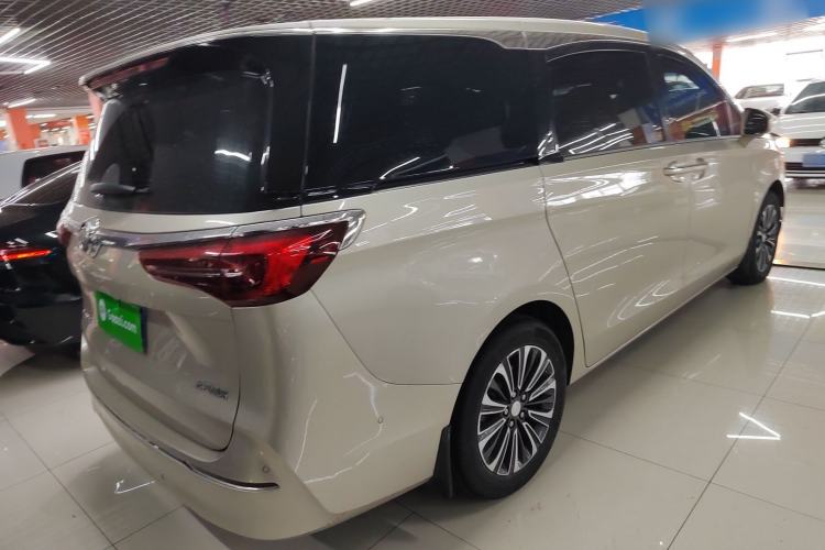 Used Buick GL8 2021 ES Landtrek 653T Luxury Model
