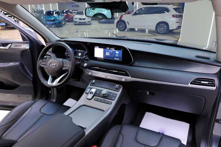 Used Hyundai Palisade 2021 3.5L Automatic 4x4 GLS
