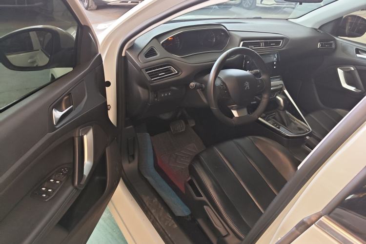 Used Peugeot 308 2018 1.6L Automatic Luxury Edition Driver Seat