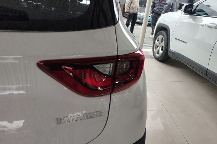 Used Kia kx1 Stonic 2021 1.4L CVT Sunroof Model