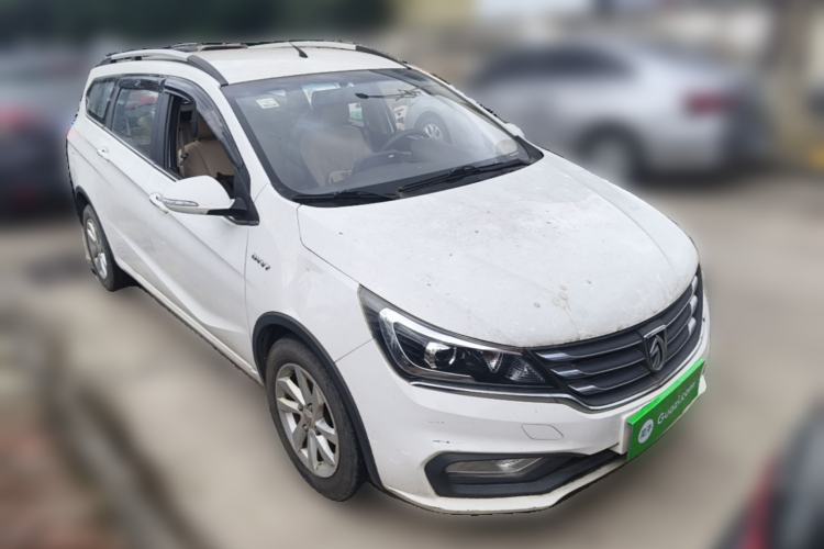 Used Baojun 310W 2017 1.5L Manual Fashion Model China V

