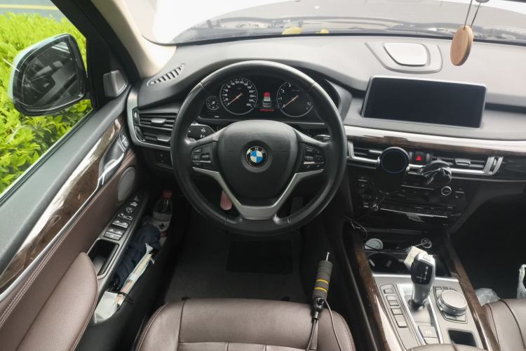 Used BMW X5 2017 xDrive28i
