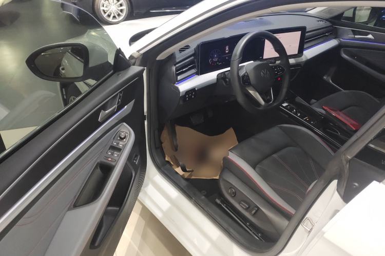 Used Volkswagen Lamando 2024 Lavida L 280TSI DSG Cool & Spicy Edition Driver Seat