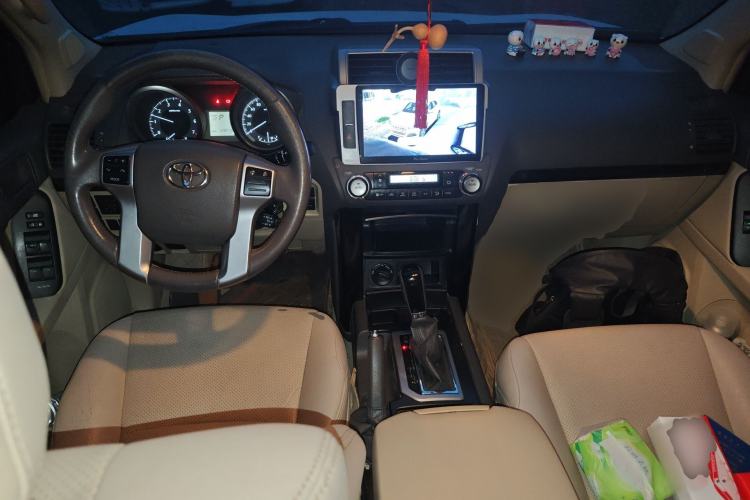 Used Toyota Prado 2014 2.7L Middle East Version Parallel Import Center Console