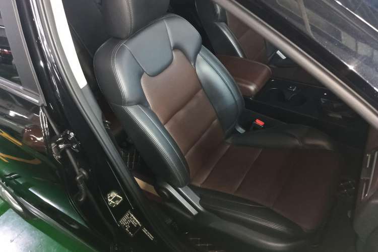 Used Dongfeng Fengon S560 2021 Revised 1.5T CVT Elite Version Right Front Seat