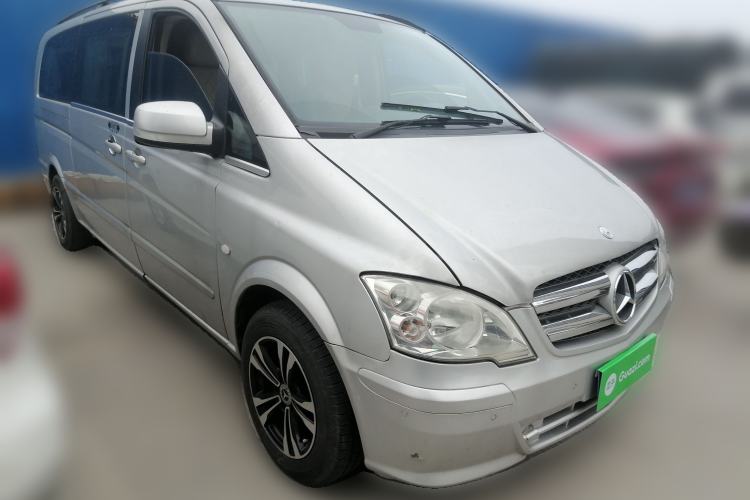 Used Mercedes-Benz Vito 2011 2.5L 7-seater executive version Front Right 45 Deg