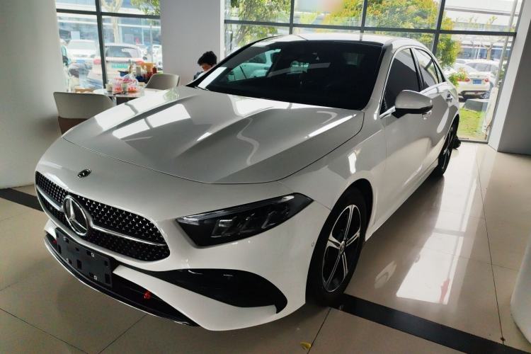 Used Mercedes-Benz A-Class 2022 Revised Version A 200 L Sport Sedan Fashionable Style
