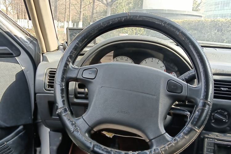 Used Suzuki Lingyang 2012 1.3L Base Version
