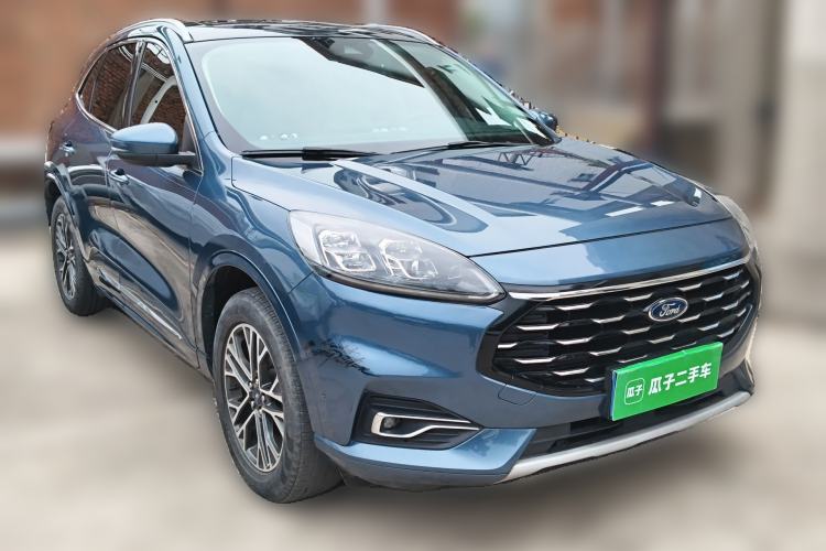 Used Ford Escape 2020 EcoBoost 245 Four-Wheel Drive Luxury Edition Front Right 45 Deg