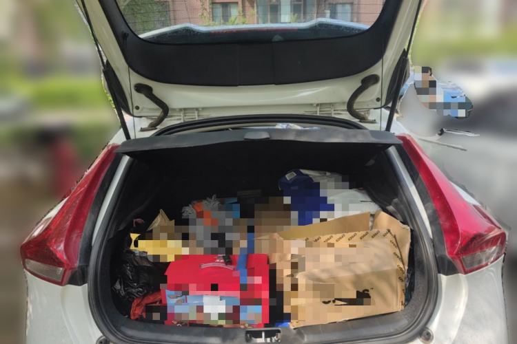 Used Volvo V40 2015 1.6T Zhiya Edition Trunk