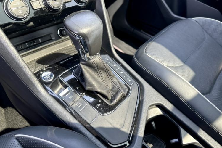 Used Volkswagen Tiguan L 2018 Revised 330TSI Automatic Two-Wheel Drive Flagship Edition
