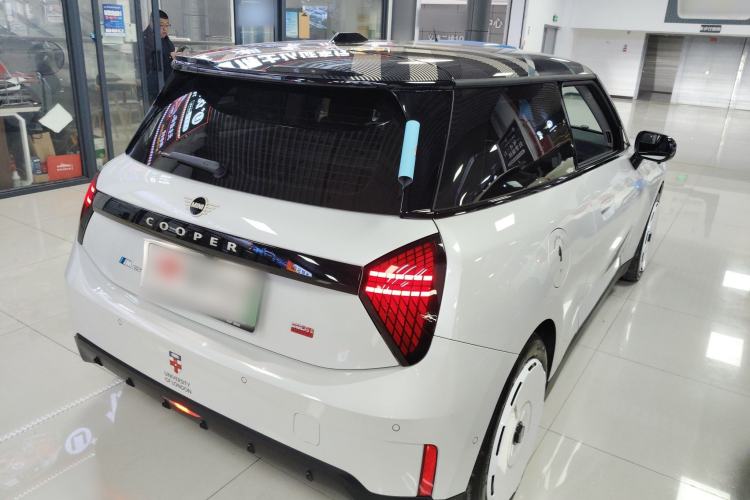 Used MINI Electric MINI COOPER 2025 Model Facelift 466km COOPER E Classic Style
