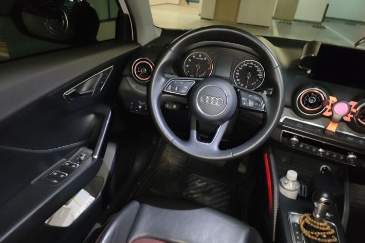 Used Audi Q2L 2018 35 TFSI Fashion Dynamic Version China VI Emission Standard Steering Wheel