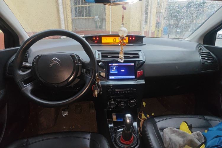 Used Citroen C-Quatre 2014 VTS Version 1.6L Manual - Premium Model Center Console