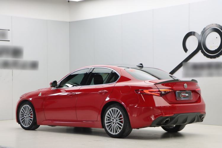 Used Alfa Romeo Giulia 2017 2.0T 200HP Luxury Edition