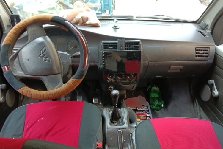 Used Wuling Rongguang 2011 1.2L Base Version Center Console