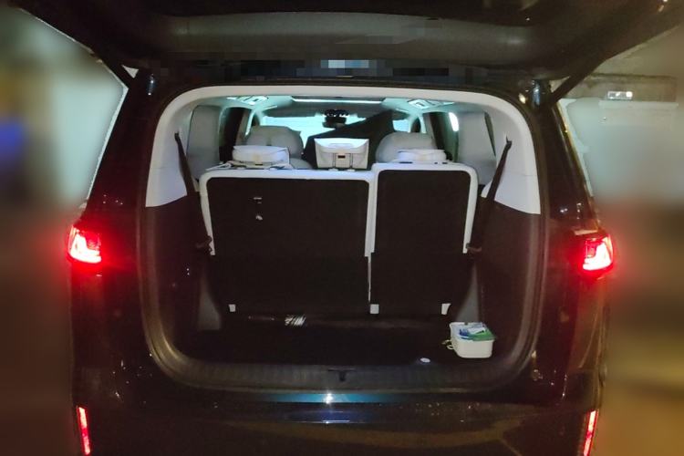 Used VOYAH Dream 2025 PHEV Four-Wheel Drive Prestige Kunpeng Edition Trunk