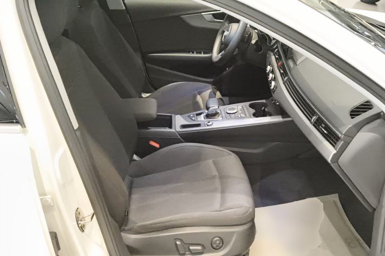 Used Audi A4L 2019 40 TFSI Ambition China VI