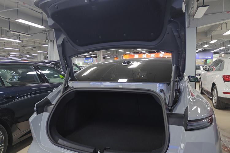 Used Nio ET5 2025 75 kWh Trunk