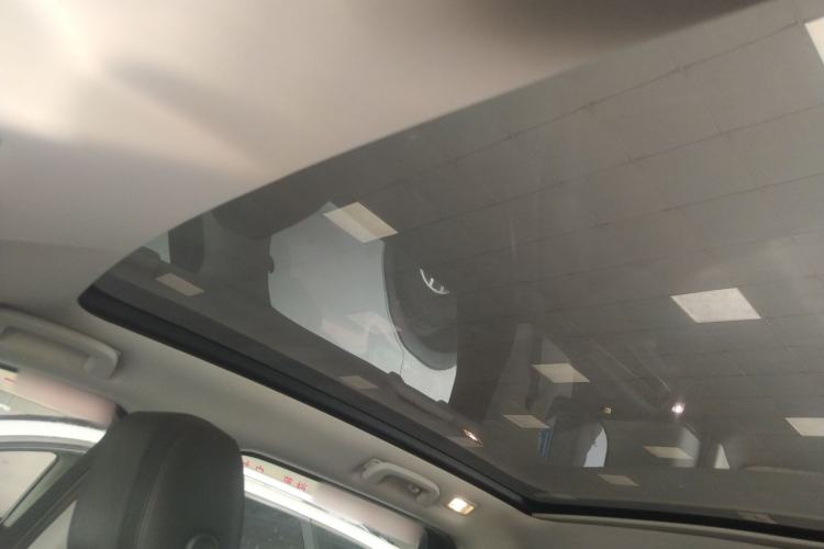 Used Land Rover Discovery Sport 2018 240 PS SE Version Headliner