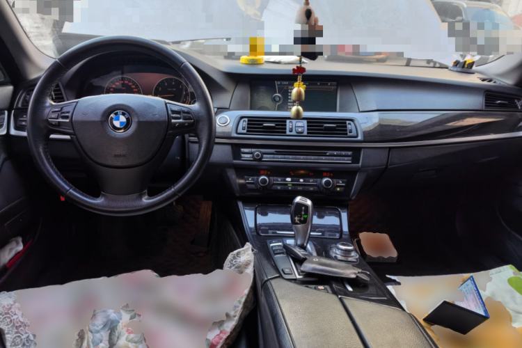 Used BMW 5 Series 2012 530Li Leading Model Center Console