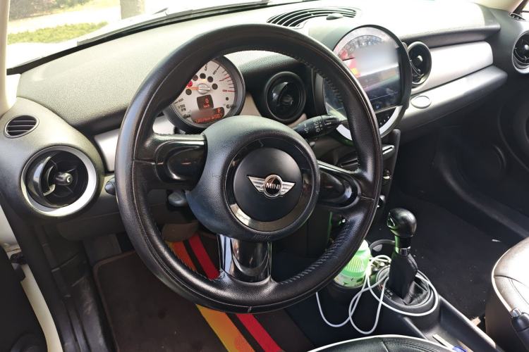 Used MINI 2011 1.6L ONE
