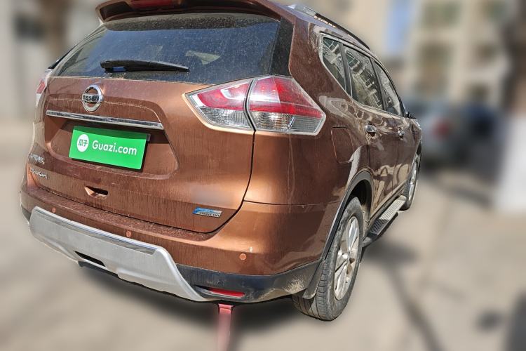 Used Nissan X-Trail 2014 2.5L CVT Leading Edition 4WD Rear Right 45 Deg