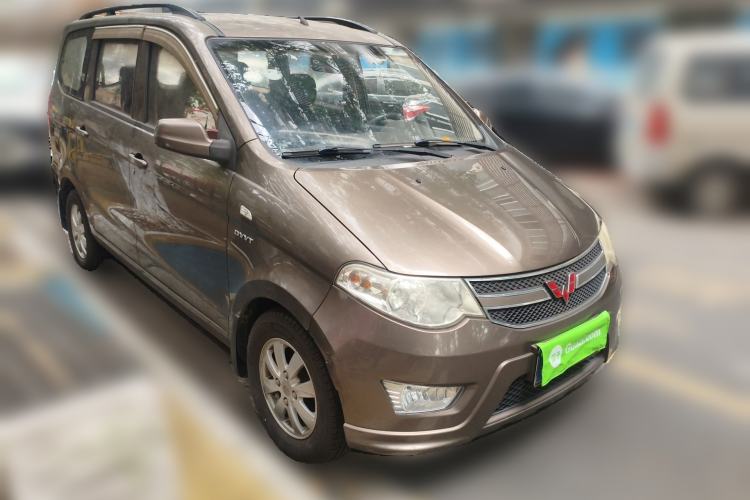 Used Wuling Hongguang 2014 1.5L S Standard Version Front Right 45 Deg