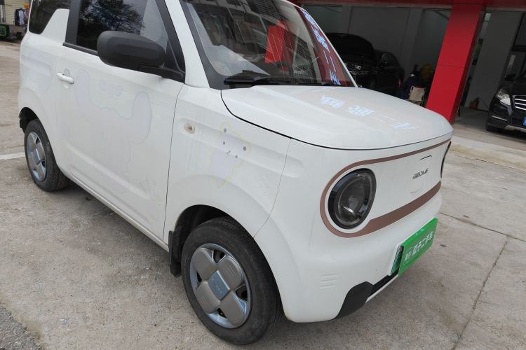 Used Geely Galaxy Panda 2023 Panda Mini 200km Endurance Bear Front Right 45 Deg