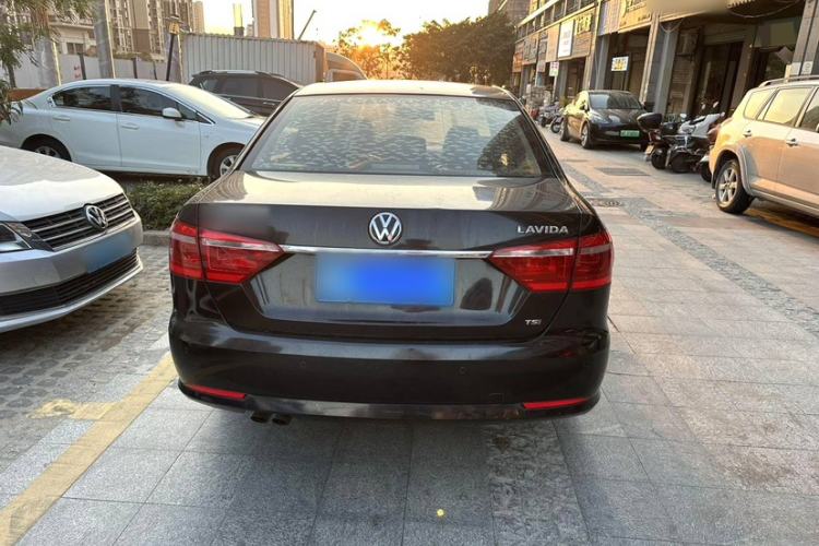 Used Volkswagen Lavida 2013 Revised Version 1.4 TSI DSG Comfort Edition Exterior 4