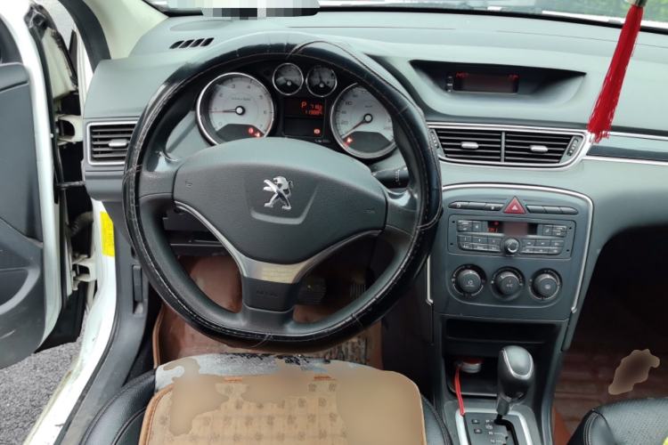 Used Peugeot 308 2013 1.6L Automatic YouShang Model Steering Wheel