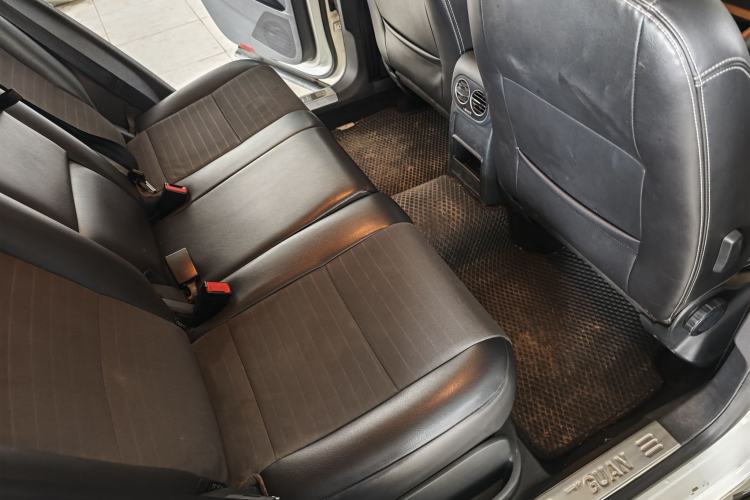 Used Volkswagen Tiguan 2016 300TSI Automatic Two-Wheel Drive Trend Edition Interior 2