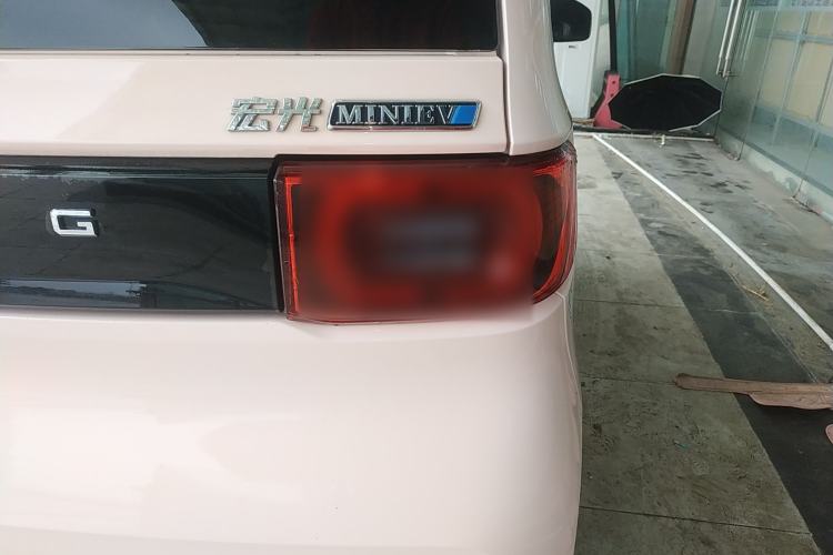 Used Wuling Hongguang MINIEV 2022 Macaron Premium Model – Lithium Ternary Battery
