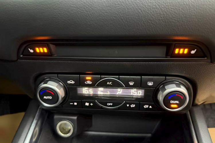 Used Mazda CX-5 2020 2.5L Automatic 4x4 Flagship Edition Audio And AC Panel