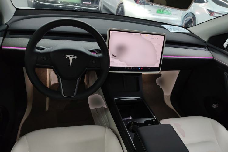 Used Tesla Model Y 2023 Long-Range All-Wheel-Drive Version
