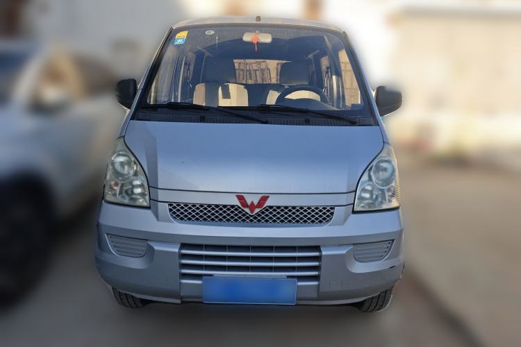 Used Wuling Rongguang 2011 1.2L Base Version
