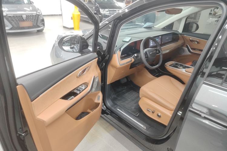 Used SAIC MAXUS Dajia 9 2024 Super Hybrid Ultra-Long Range Forest Edition 7-Seater