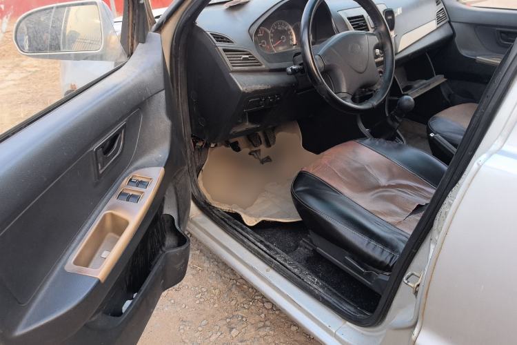 Used FAW Xiali 2012 N3 1.0L Hatchback Standard Model
