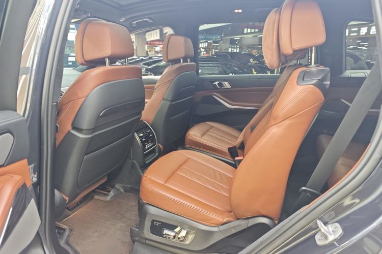 Used BMW X7 2020 xDrive40i Luxury M Sport Package