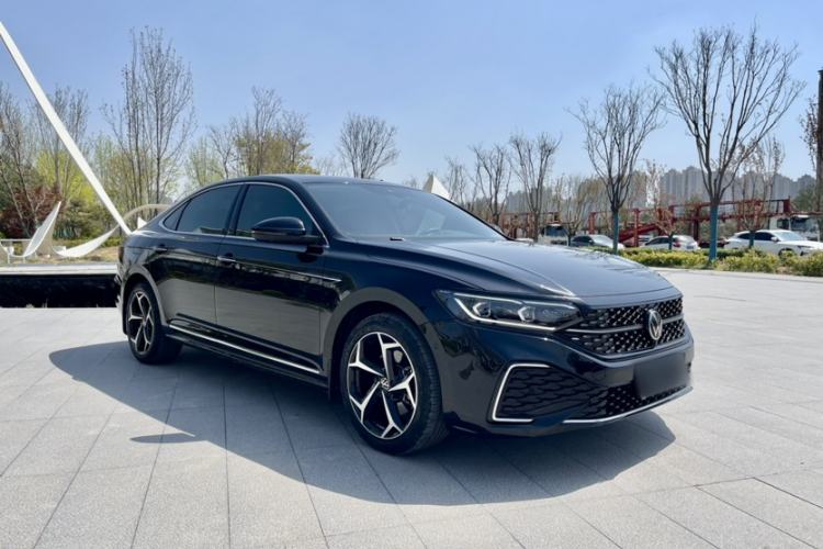 Used Volkswagen Passat 2024 380TSI Starry Luxury Edition