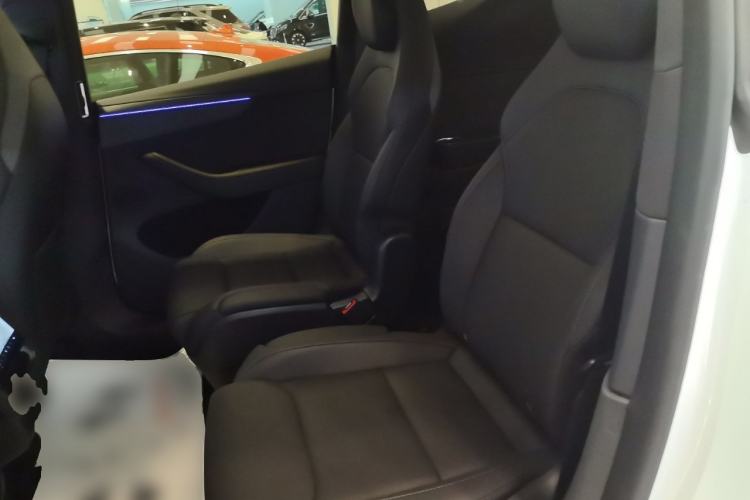 Used Tesla Model Y L 2025 Model Long-Range All-Wheel-Drive Version